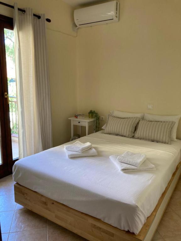 Nikiti Seaview Apartment Bagian luar foto